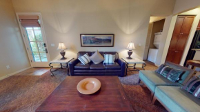 LV111 Downstairs 1 Bedroom Legacy Villa Lock-Off